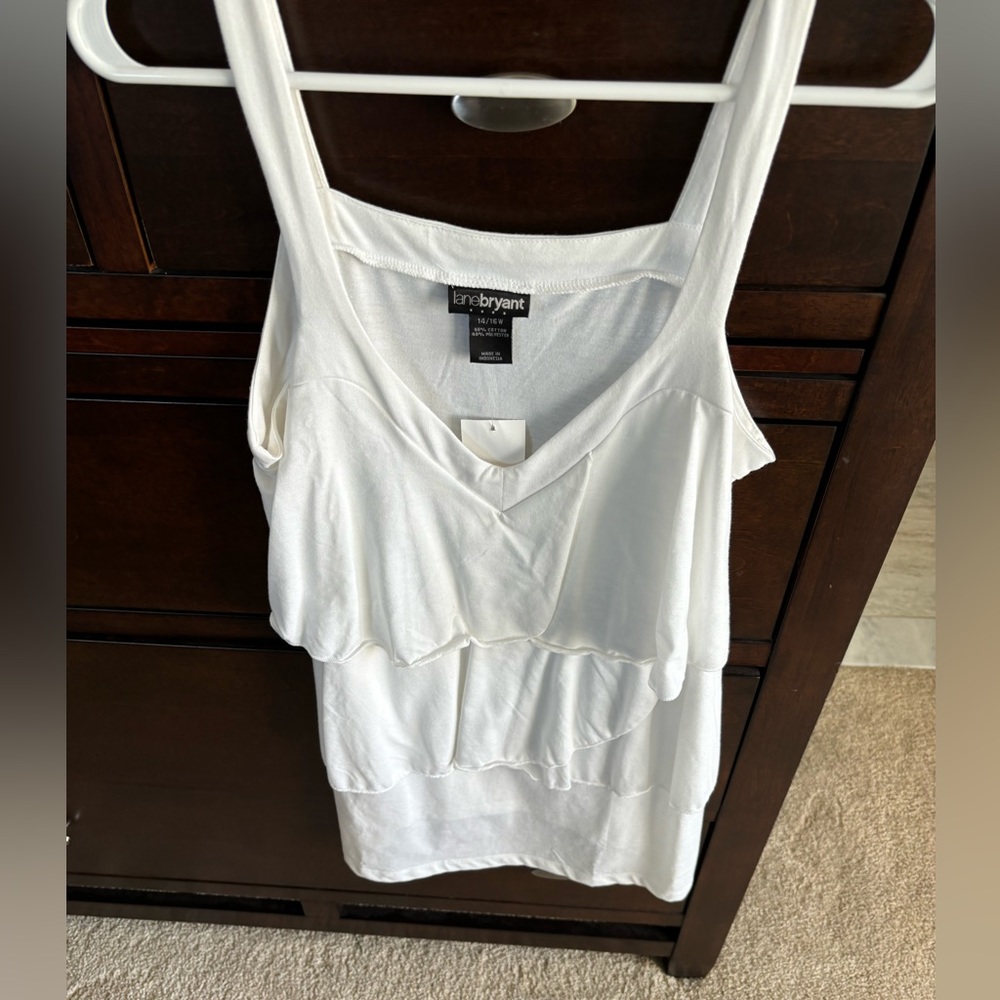 Woman’s Lane Bryant Tank Top. Size 14/16. NWT